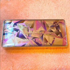 Selena Gomez Rare Beauty Magnetic Spirit Eyeshadow Palette